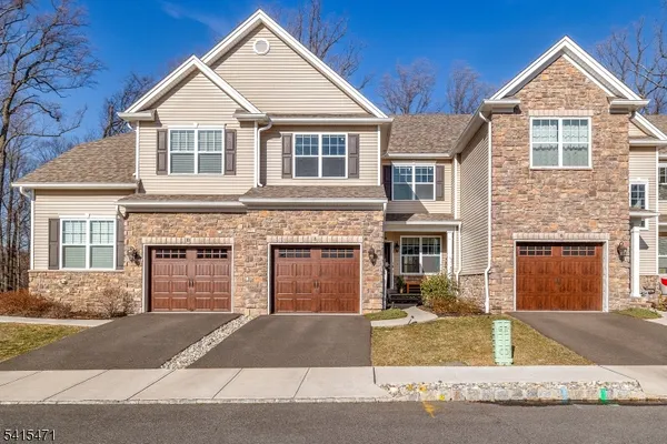 $729,900 | 8 Watersedge Drive, Boonton, NJ 07005