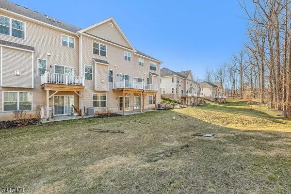 $760,000 | 8 Watersedge Drive, Boonton, NJ 07005