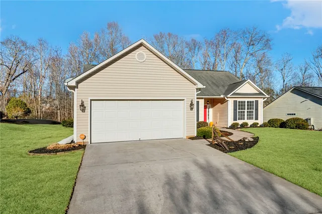 $324,900 | 132 Fledgling Way, Easley, SC 29642