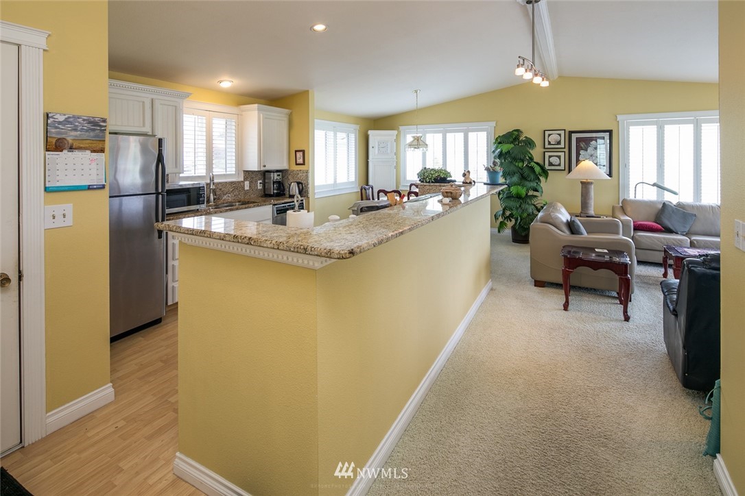 8178 Sehome Road Blaine, WA 98230 - Photo 4 of 12 Gallery Image 4