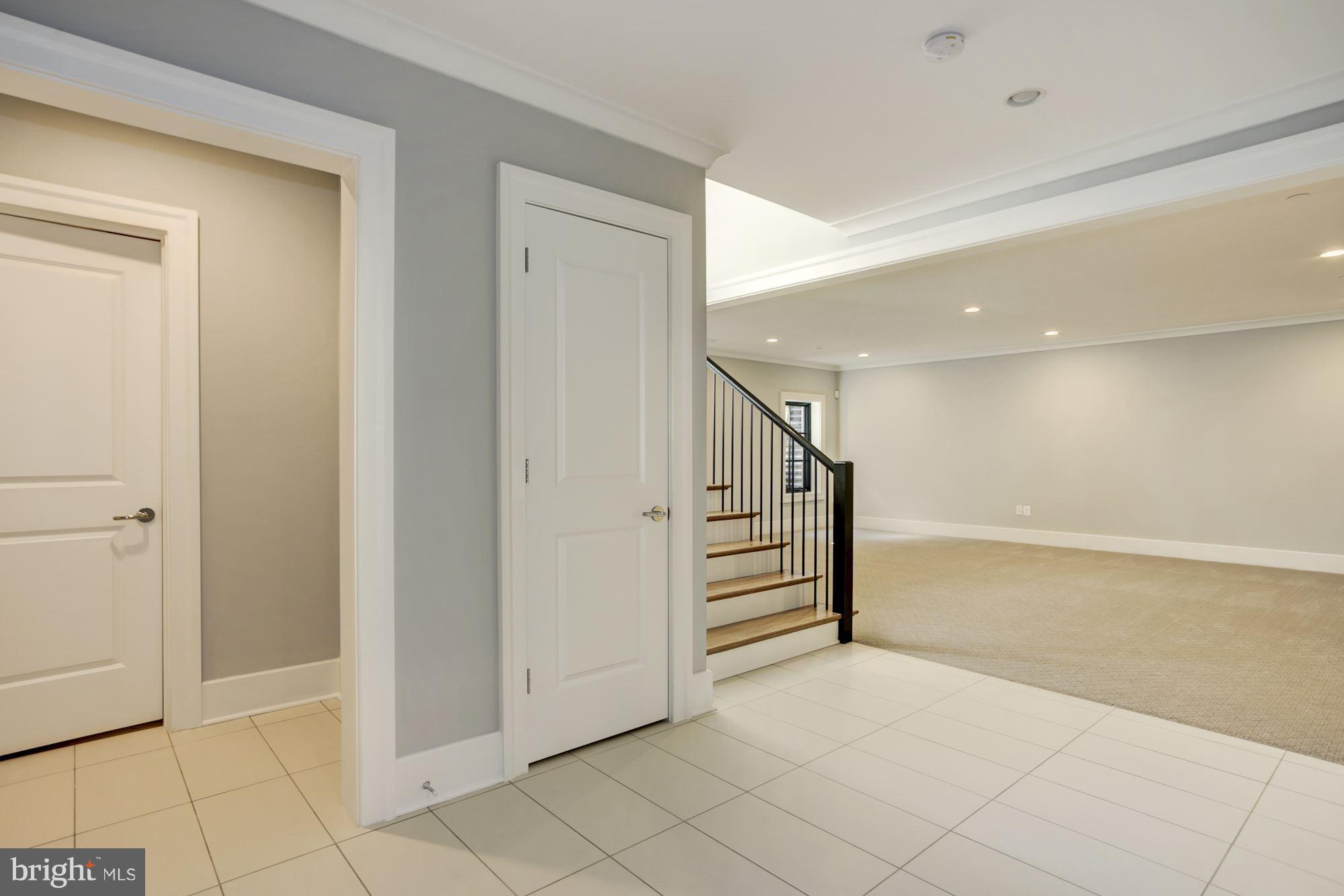 Foxview Circle Northwest Washington, DC 20007 - Photo 25 of 28 Lower Level Landing