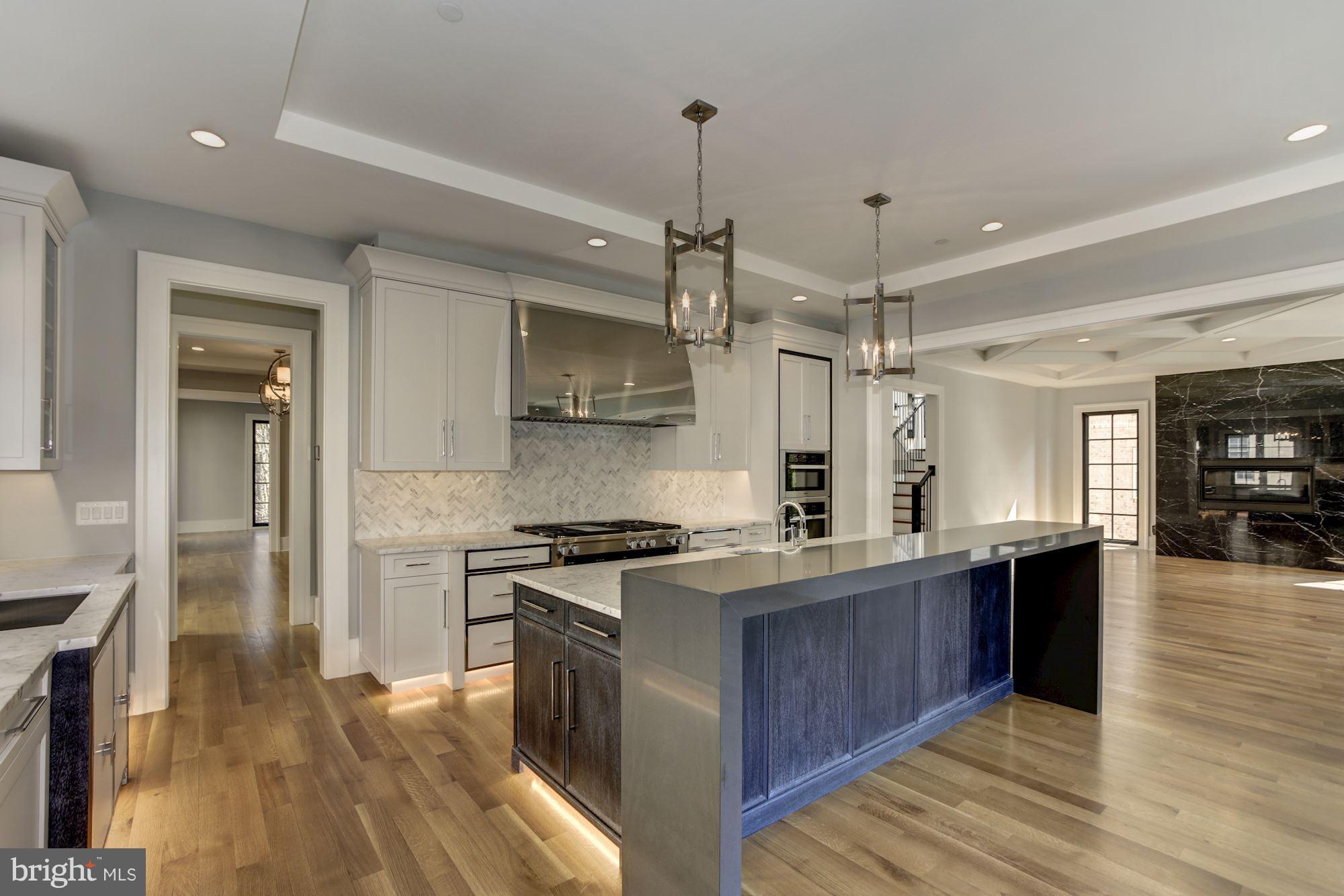Foxview Circle Northwest Washington, DC 20007 - Photo 10 of 28 Kitchen/Family Room