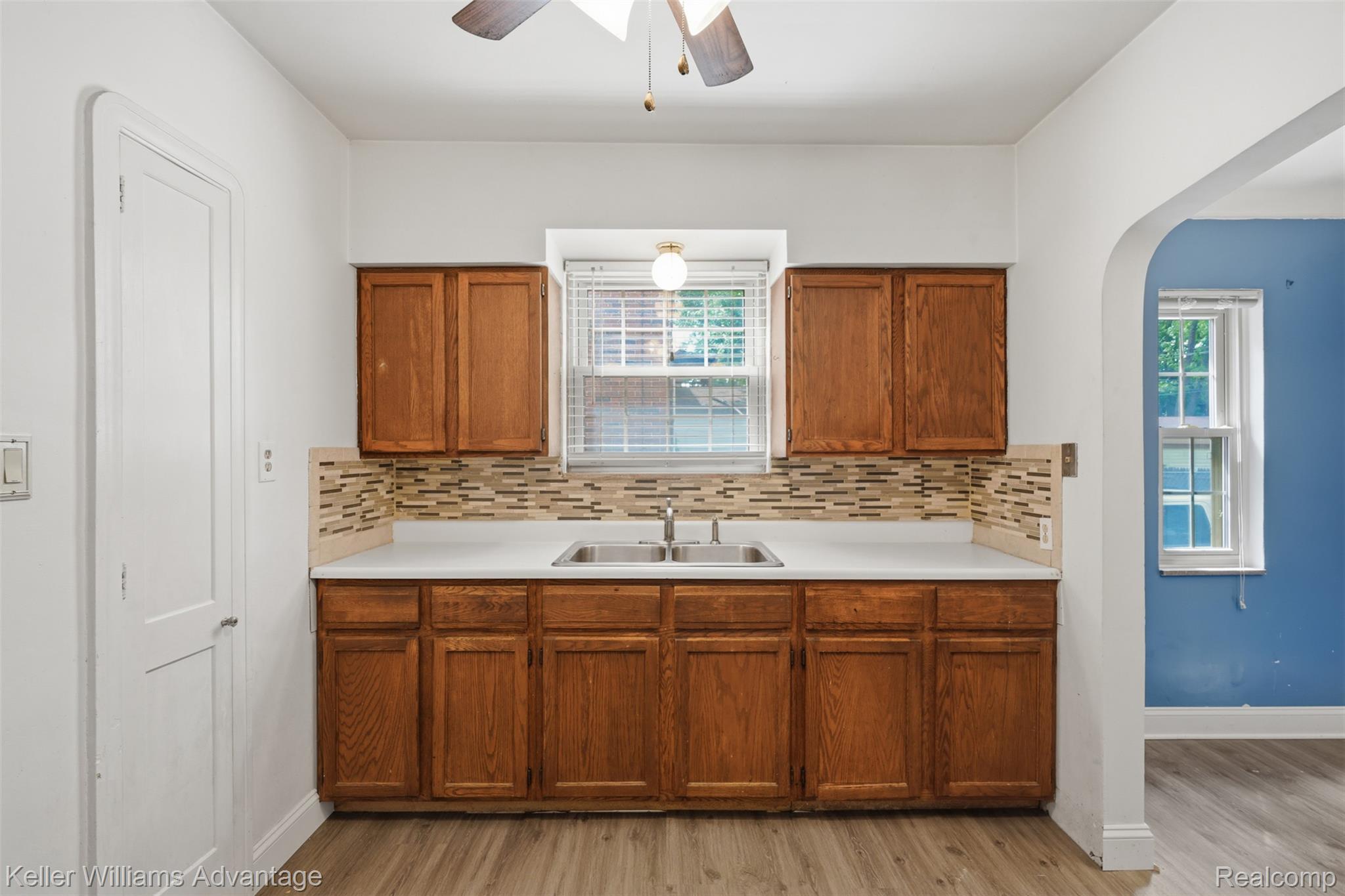 5269 Yorkshire Road Detroit, MI 48224 - Photo 10 of 32 5259 yorkshire rd-11.jpg
