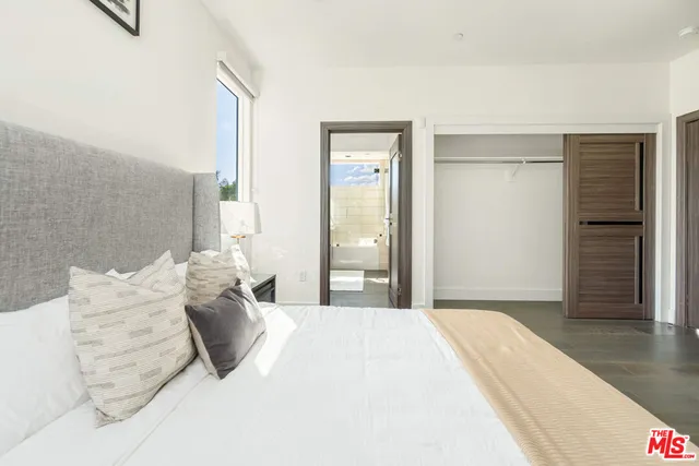 $22,000 | 4640 Radford Avenue, Valley Village, CA 91607