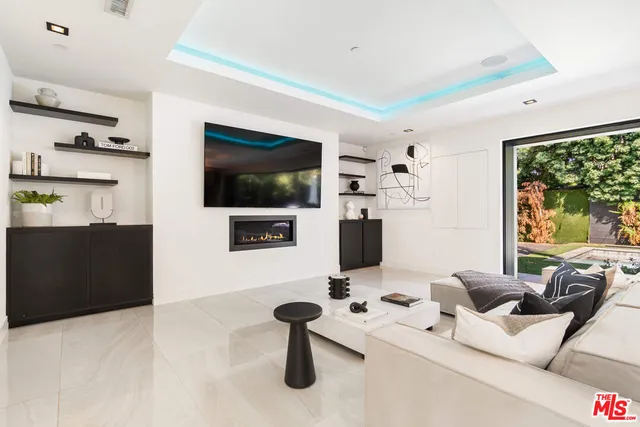 $22,000 | 4640 Radford Avenue, Valley Village, CA 91607