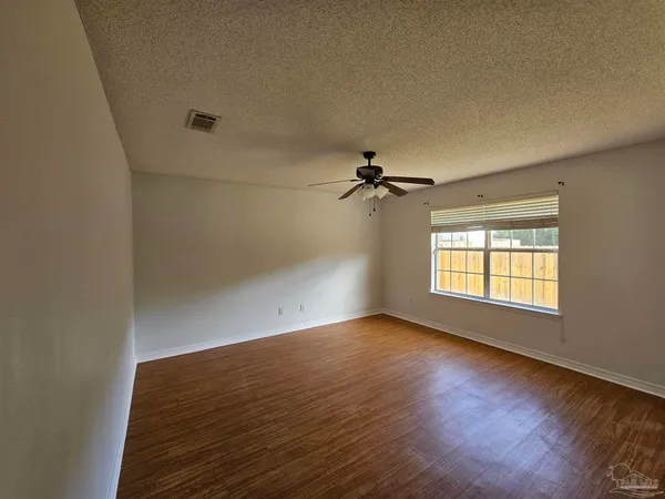 $2,000 | 647 Mozingo Lane, Pensacola, FL 32514