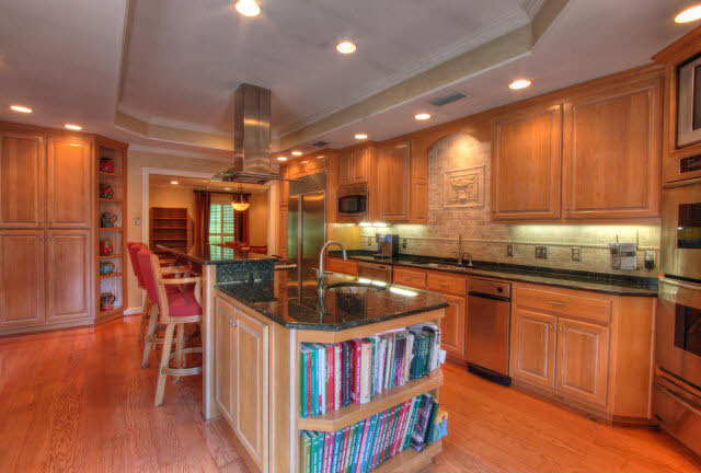 9075 Mosley Road Fairhope, AL 36532 - Photo 9 of 46 kitchen