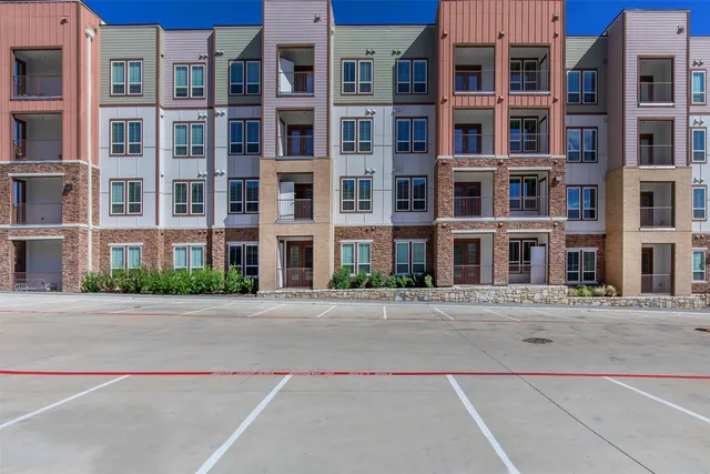 $1,399 | 7450 Bluff Springs Road, Austin, TX 78744