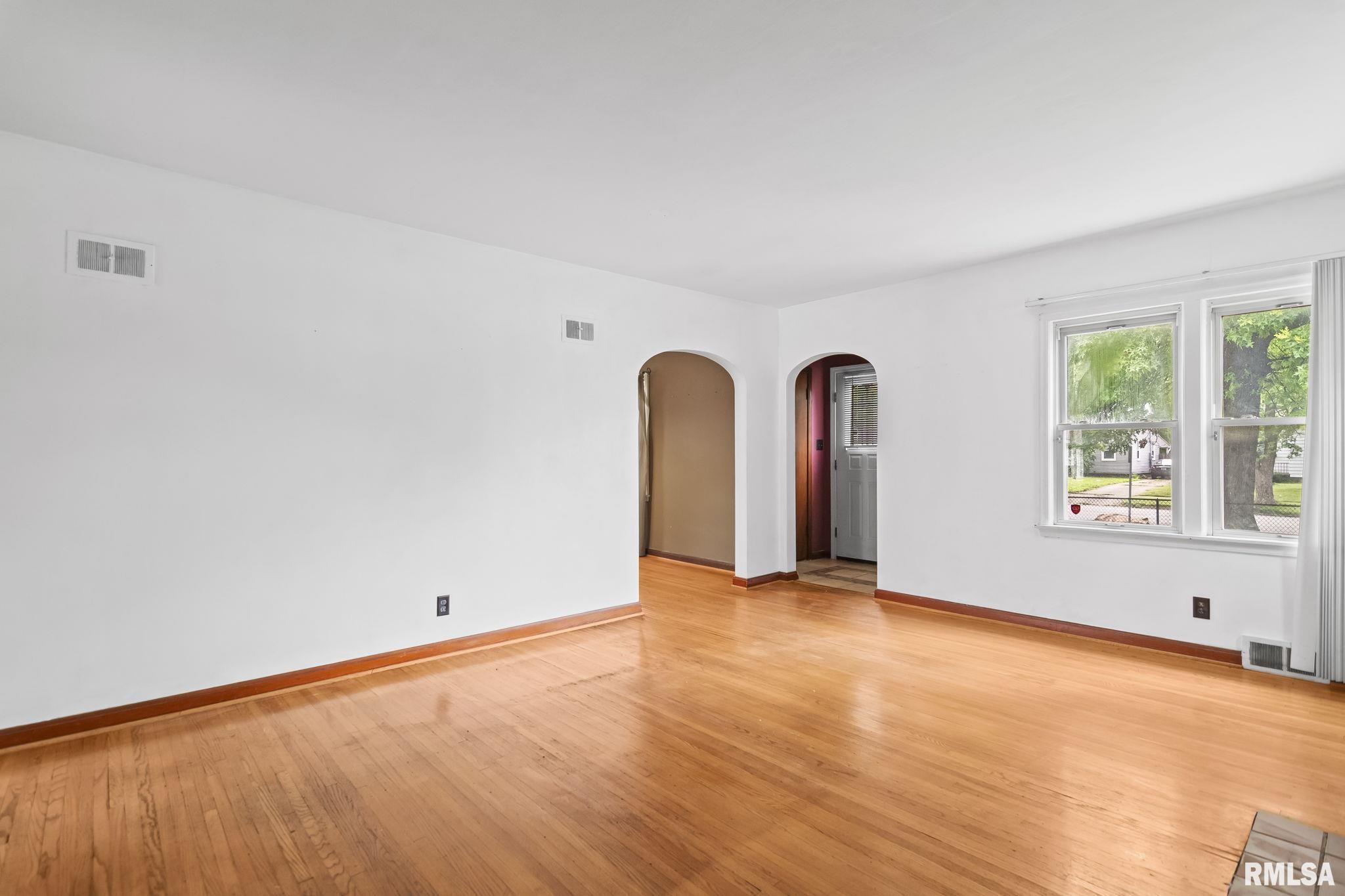 2541 South 5th Street Springfield, IL 62703 - Photo 5 of 39