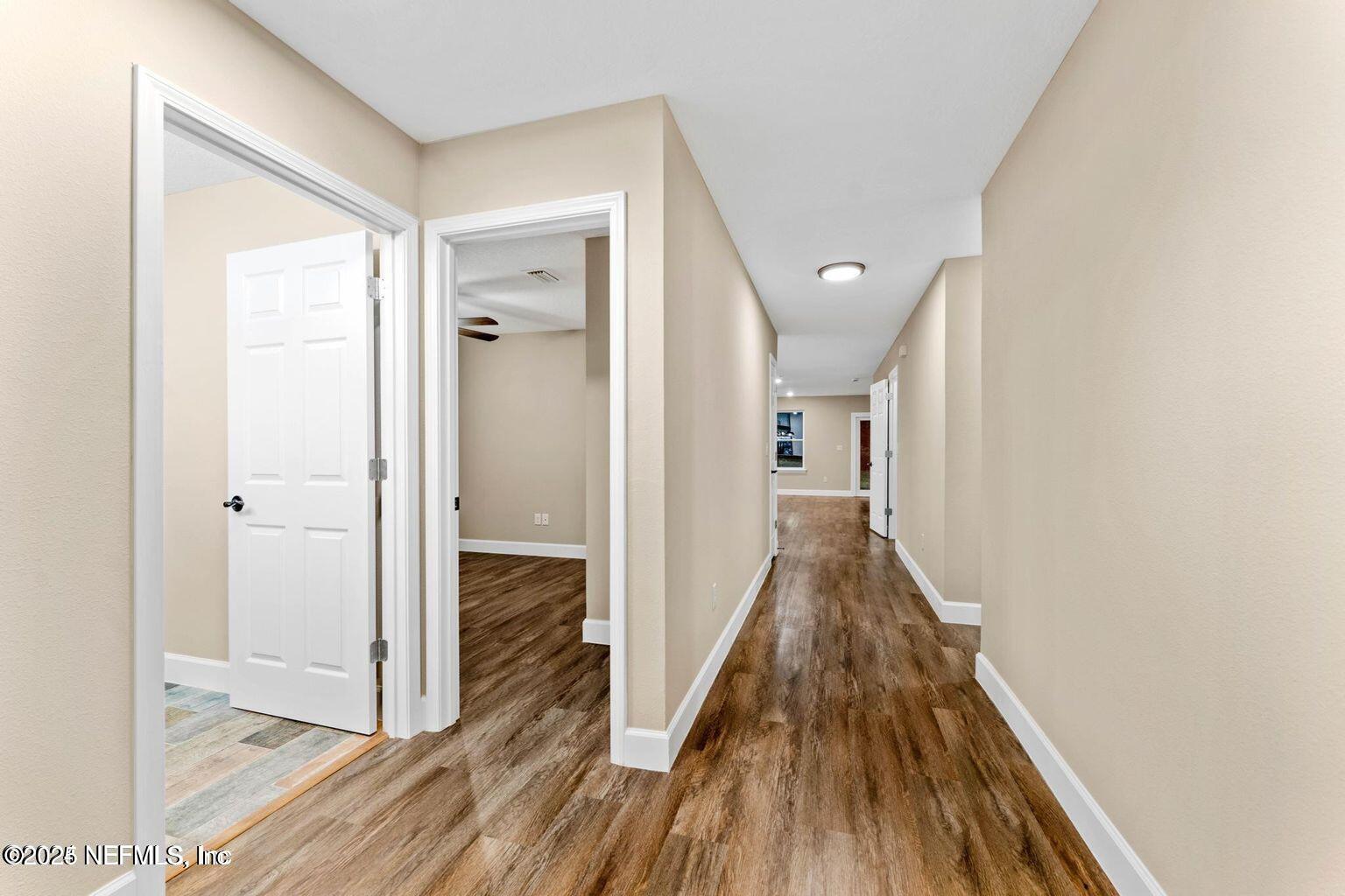 9040 Taylor Field Road Jacksonville, FL 32222 - Photo 19 of 28 Hallway