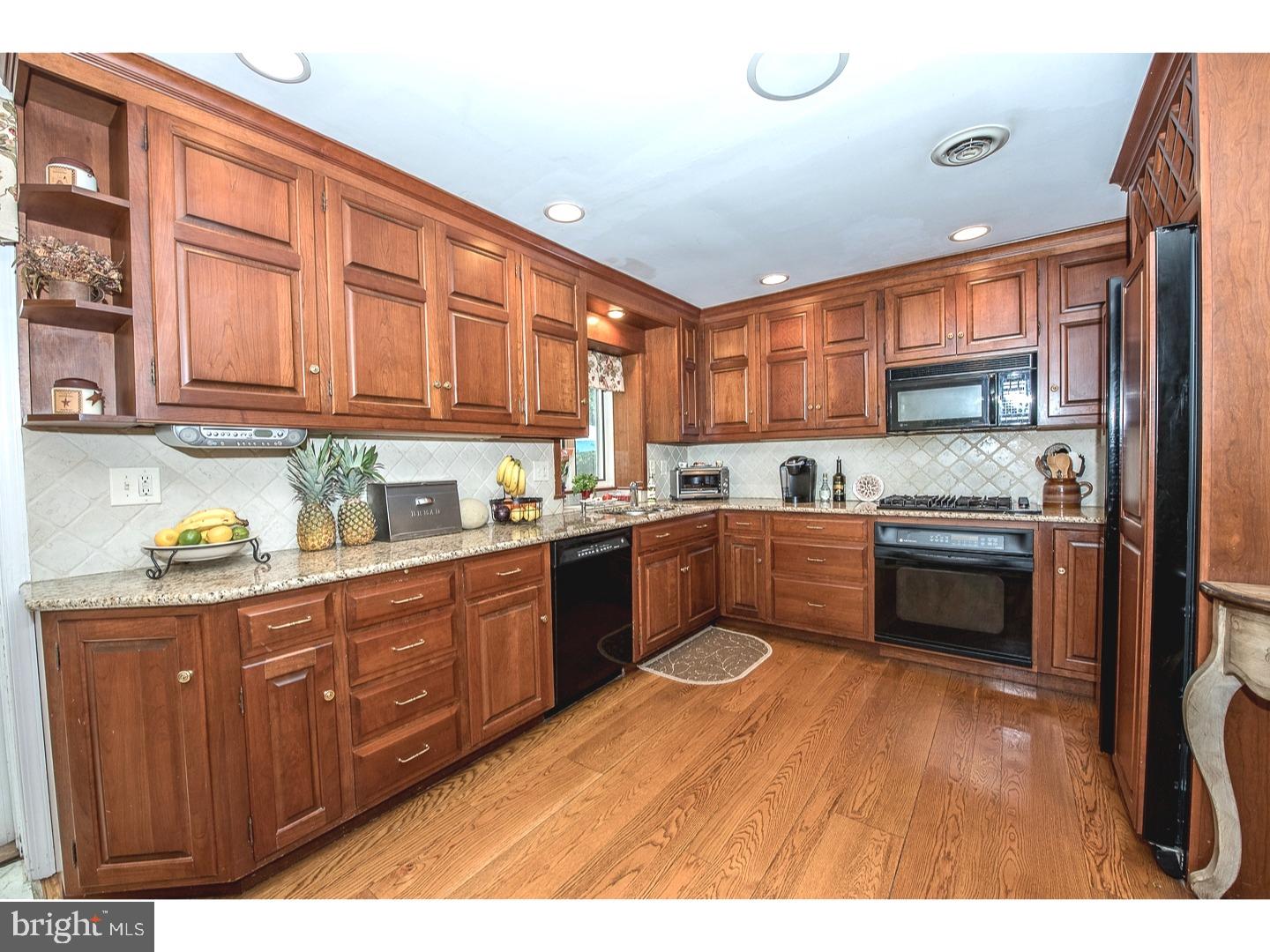 165 Ridgewood Road Wayne, PA 19087 - Photo 11 of 25 Kitchen