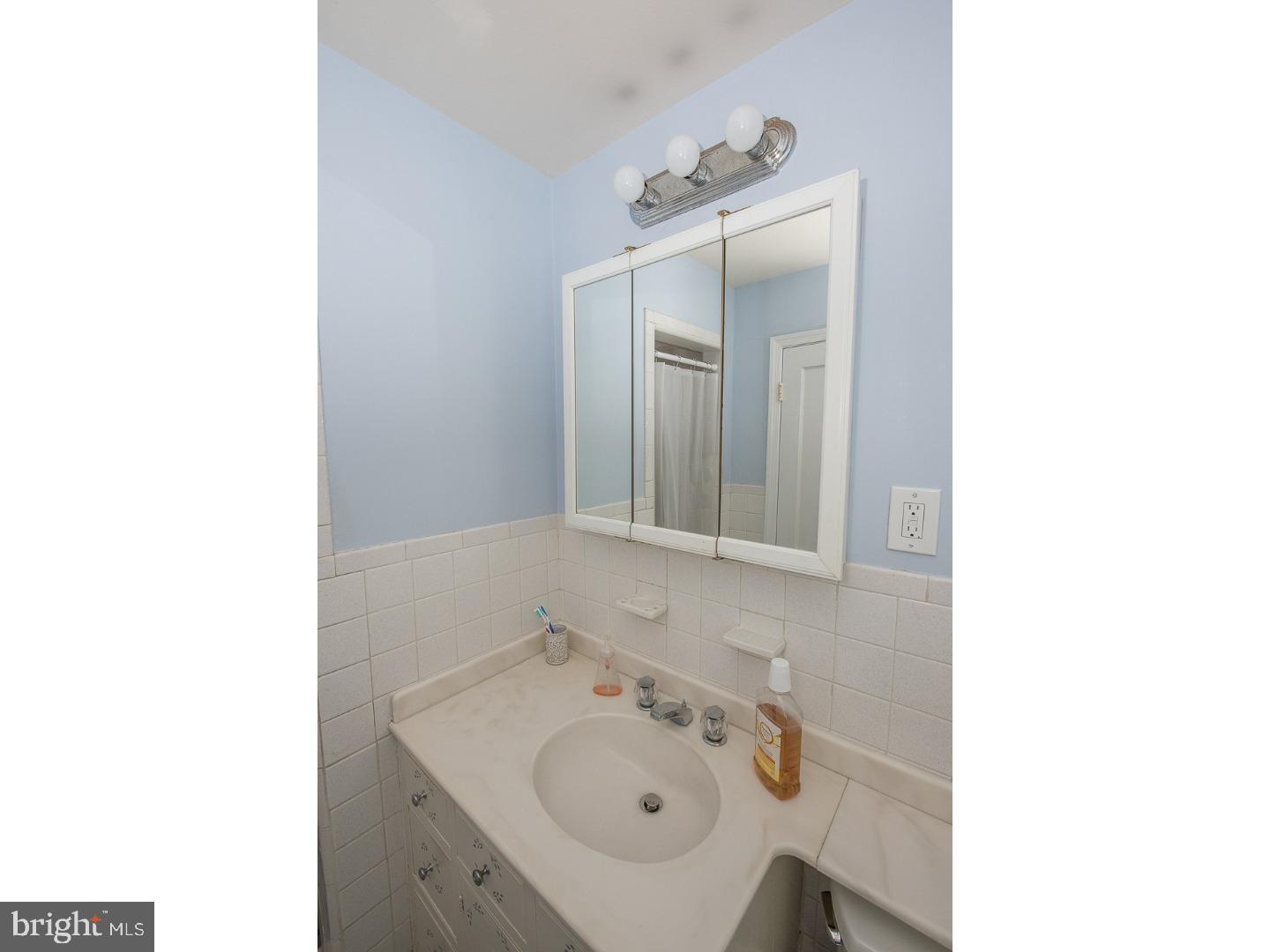 165 Ridgewood Road Wayne, PA 19087 - Photo 17 of 25 Bathroom