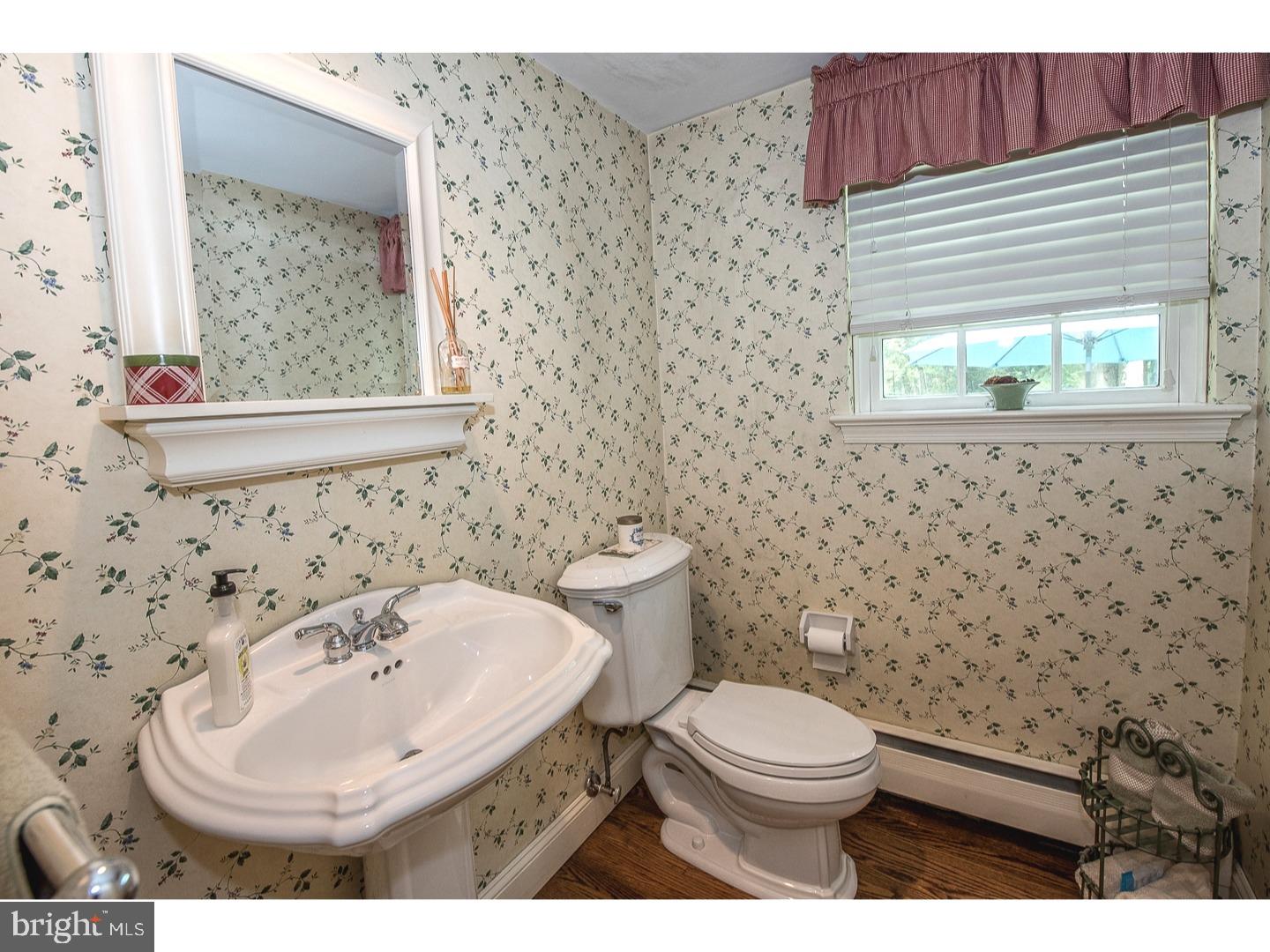 165 Ridgewood Road Wayne, PA 19087 - Photo 8 of 25 Half Bath