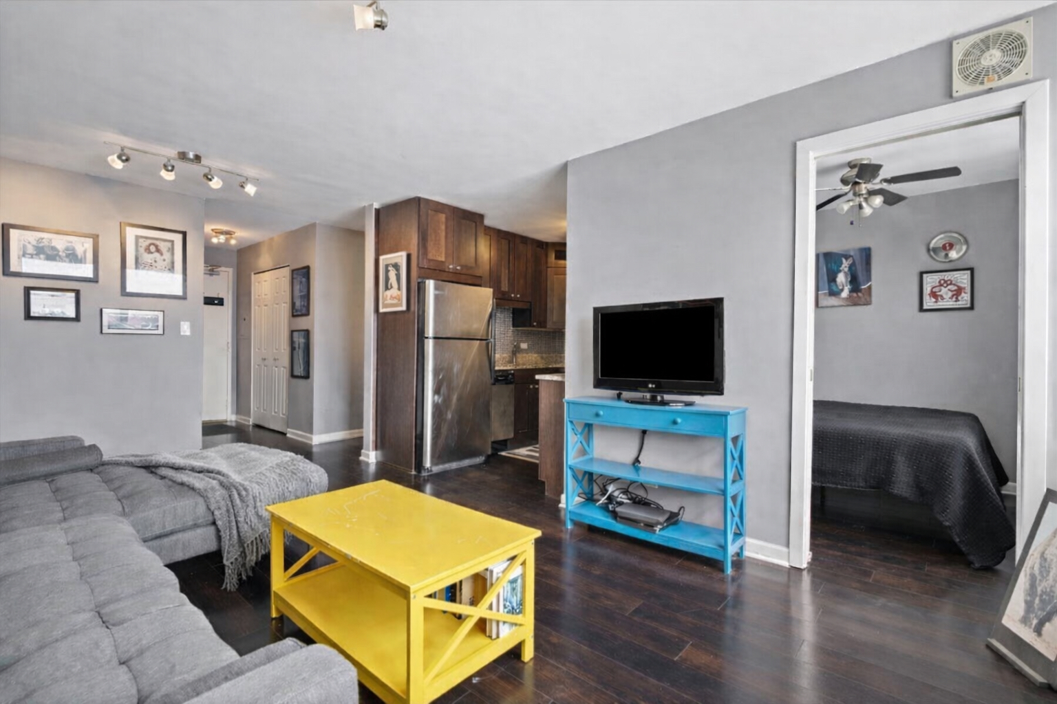 3033 North Sheridan Road, Unit 1608 Chicago, IL 60657 - Photo 7 of 16