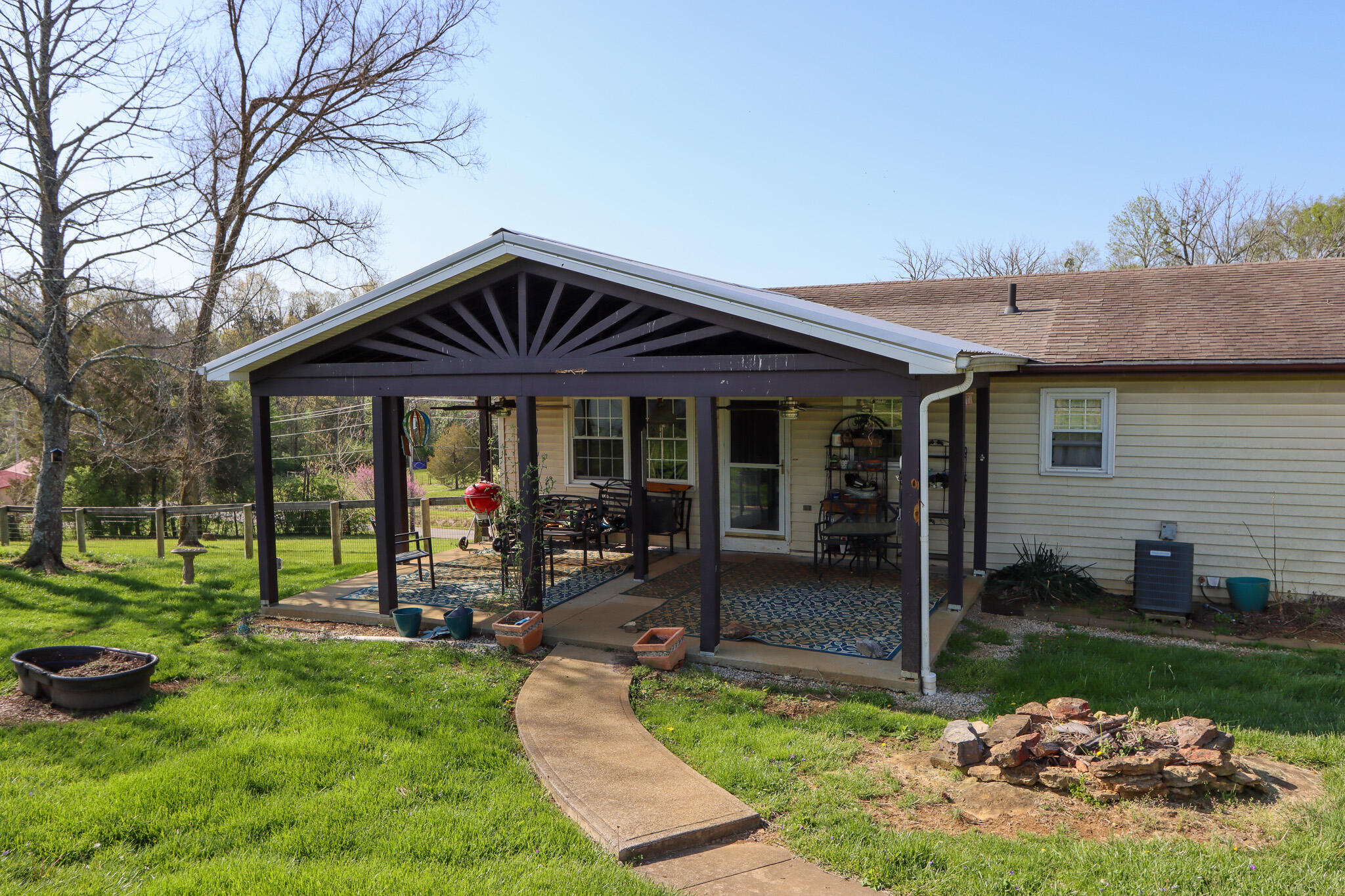 1105 Guynn Road Paint Lick, KY 40461 - Photo 16 of 22 IMG_0588