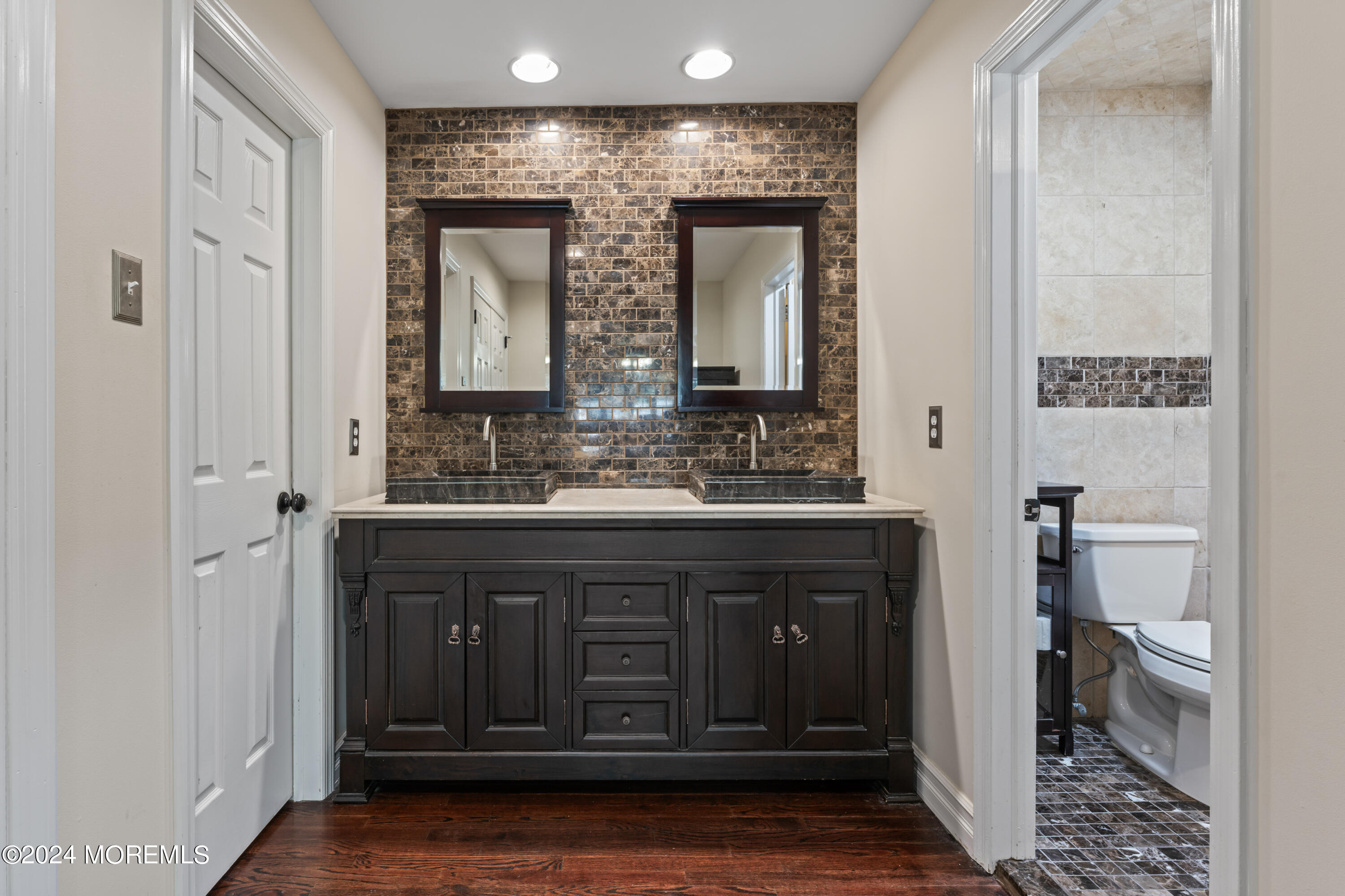 54 Rutherford Road Berkeley Heights, NJ 07922 - Photo 23 of 43 a spacious bathroom with a sink and a mirror