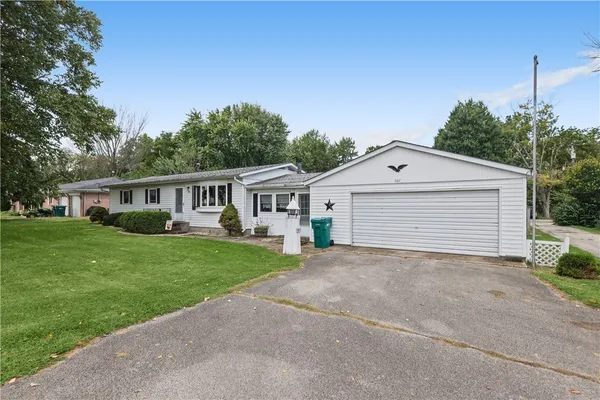 $170,900 | 707 South Airport Road, Decatur, IL 62521