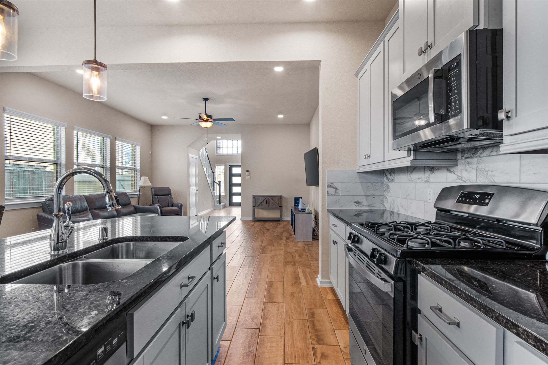 10517 Wild Chives Conroe, TX 77385 - Photo 12 of 30