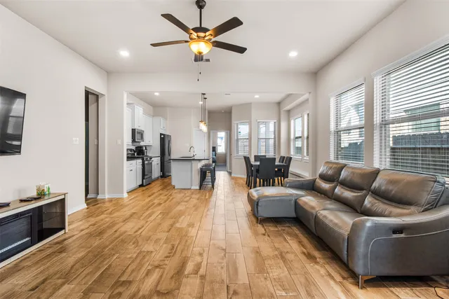 $375,000 | 10517 Wild Chives, Conroe, TX 77385