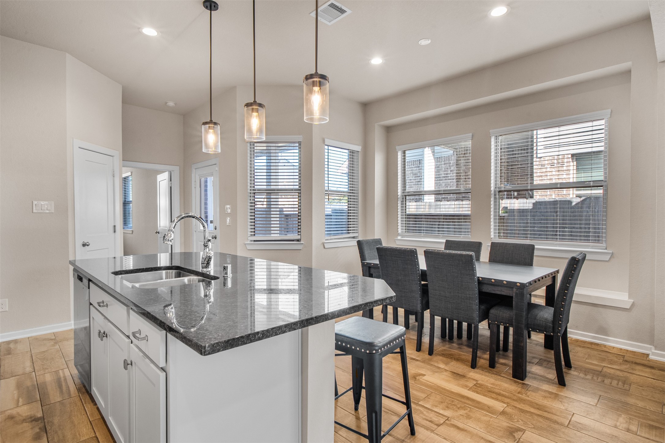 10517 Wild Chives Conroe, TX 77385 - Photo 9 of 30