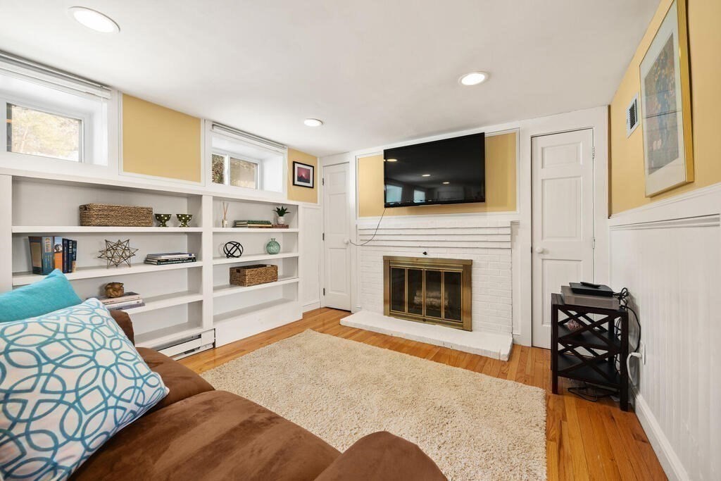 11 Frances Road Lexington, MA 02421 - Photo 19 of 28 Gallery Image 19
