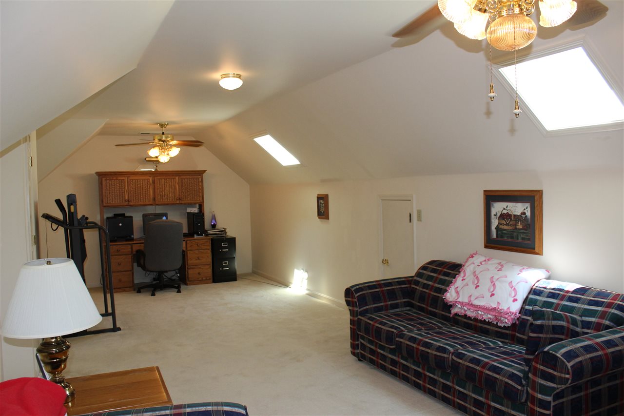 7522 Ridgebrook Newburgh, IN 47630 - Photo 23 of 27 Gallery Image 23