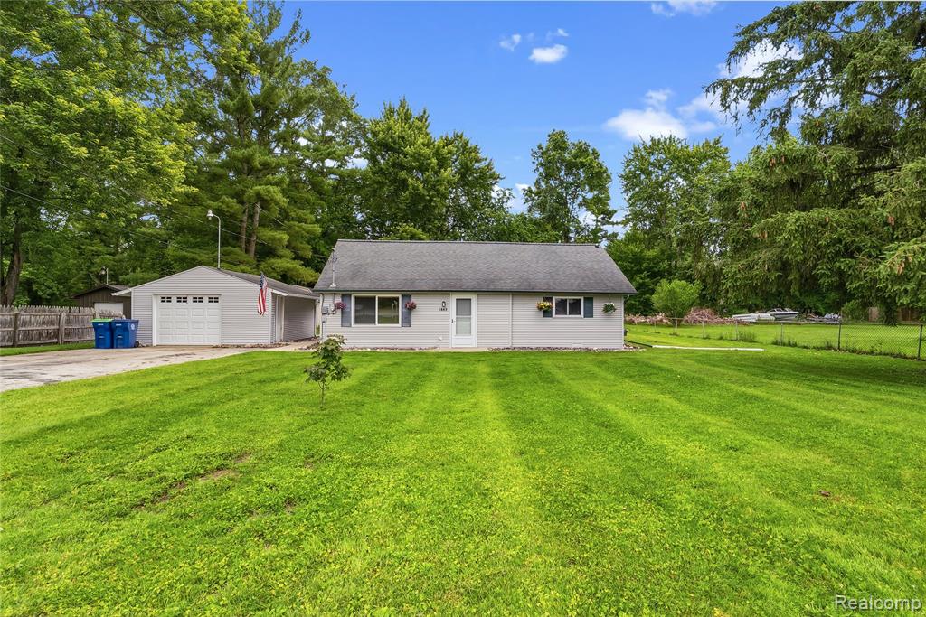 1843 East Curtis Road Birch Run, MI 48415 - Photo 2 of 25