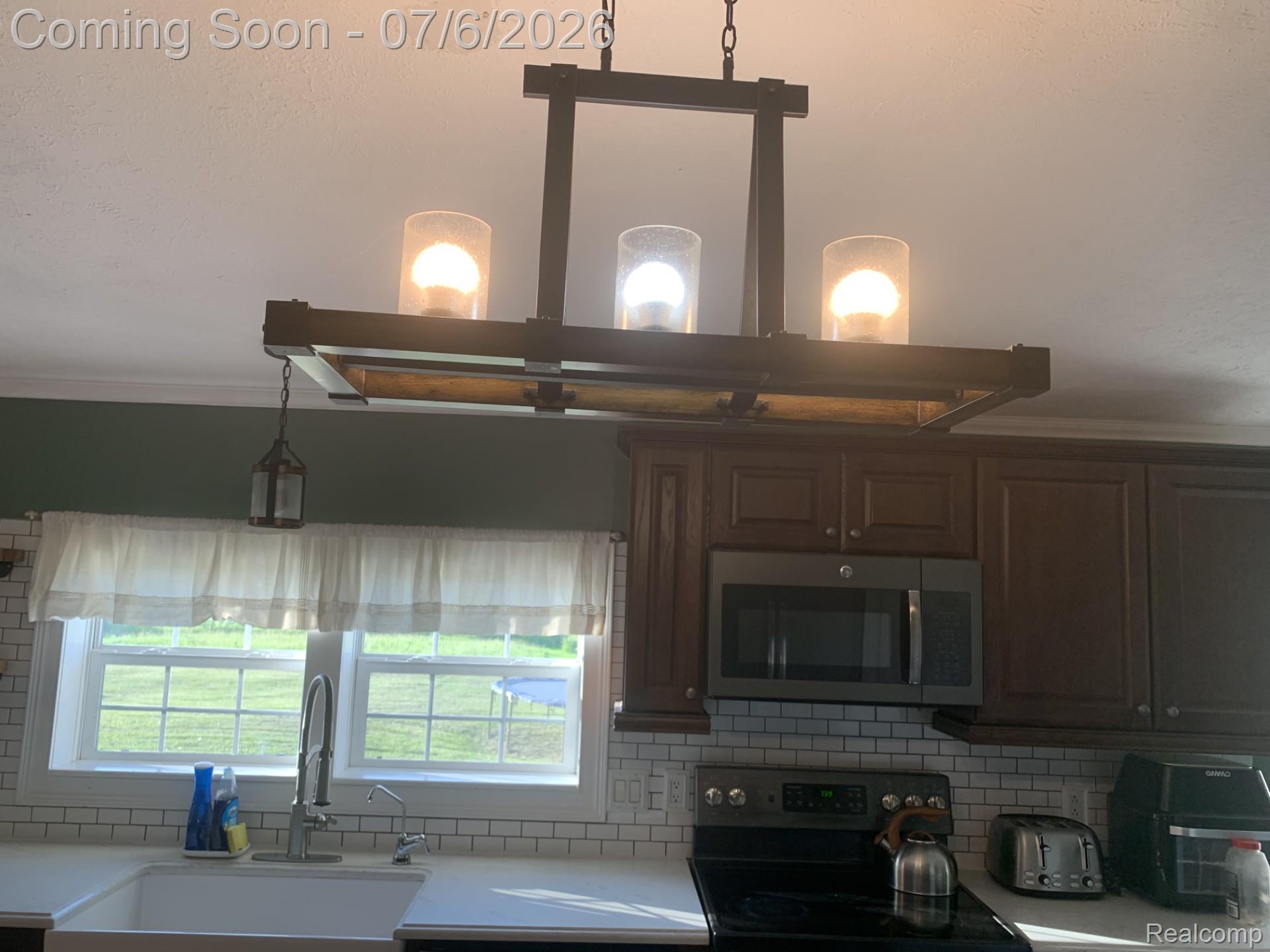 4168 Harris Road Fort Gratiot, MI 48059 - Photo 19 of 30 4168 Harris kitche lighting.jpg