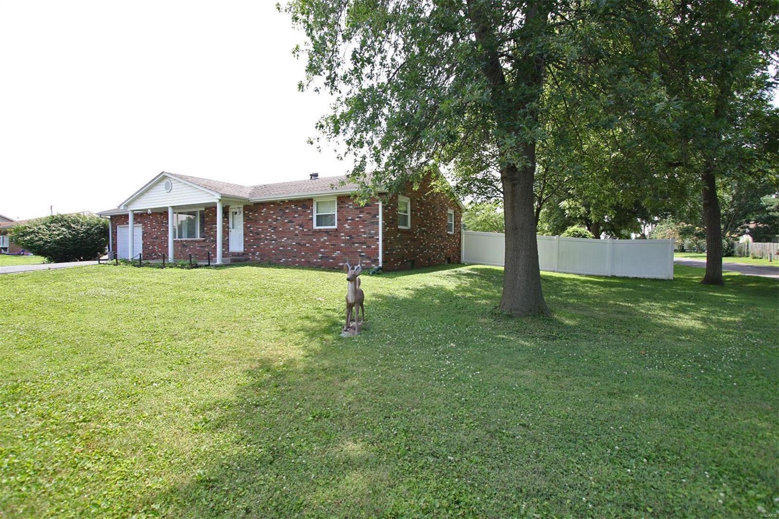 1502 Broadway Avenue South Roxana, IL 62087 - Photo 3 of 25