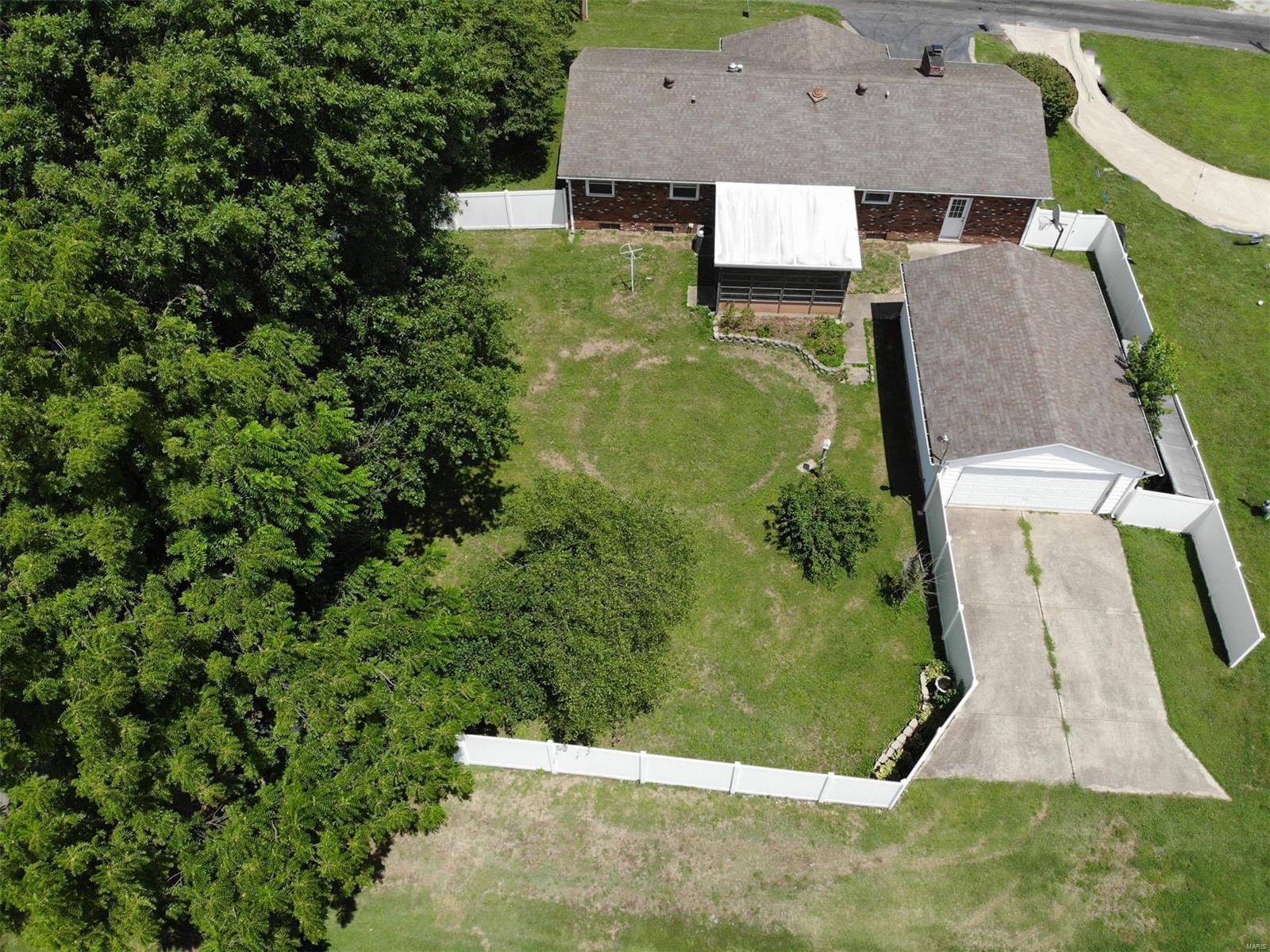1502 Broadway Avenue South Roxana, IL 62087 - Photo 5 of 25