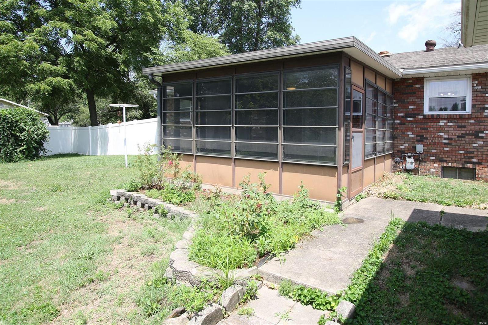 1502 Broadway Avenue South Roxana, IL 62087 - Photo 6 of 25