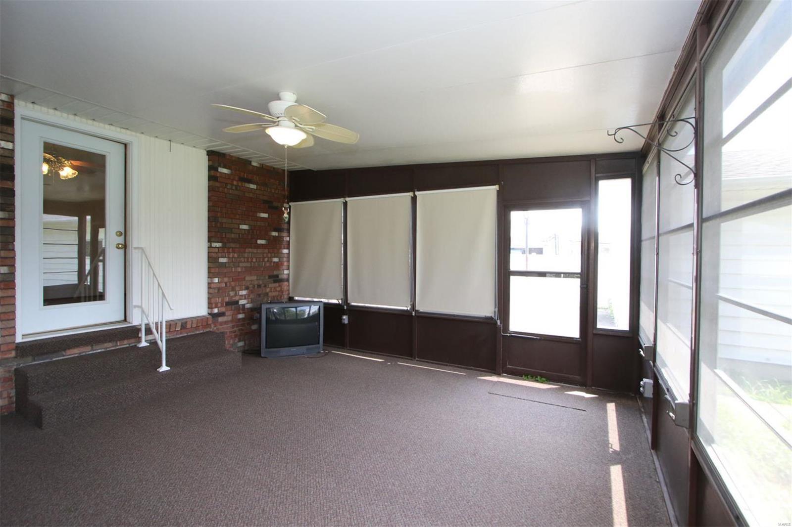 1502 Broadway Avenue South Roxana, IL 62087 - Photo 8 of 25