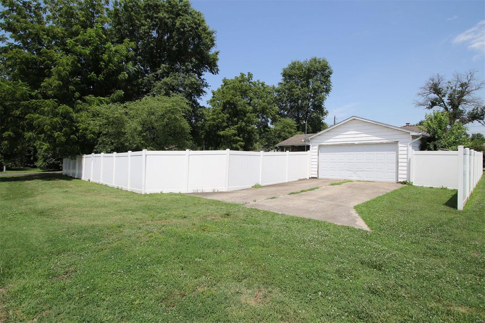 1502 Broadway Avenue South Roxana, IL 62087 - Photo 10 of 25