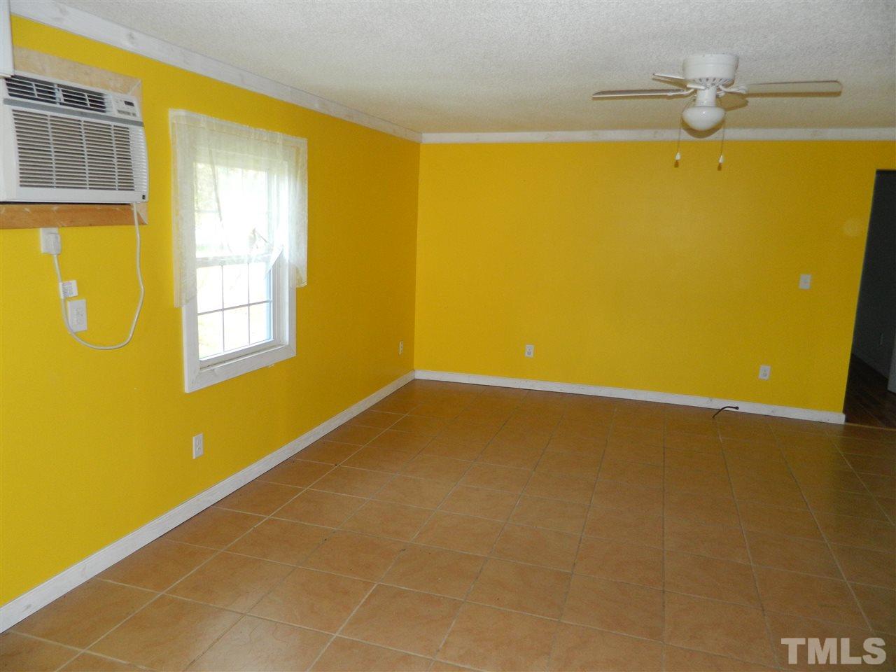 1370 Preston Road Smithfield, NC 27577 - Photo 3 of 9 Gallery Image 3