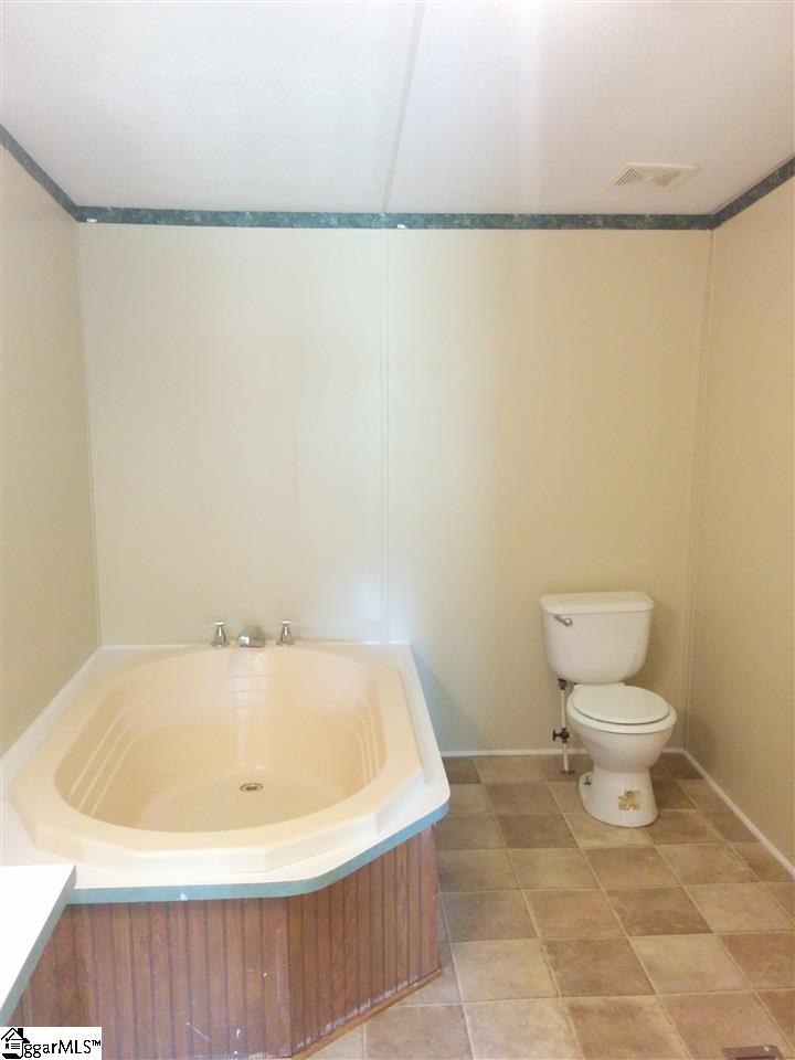 3547 Neely Ferry Road Laurens, SC 29360 - Photo 5 of 6