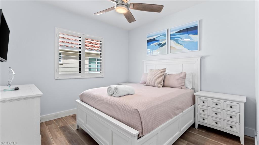 561 94th Avenue North Naples, FL 34108 - Photo 7 of 46