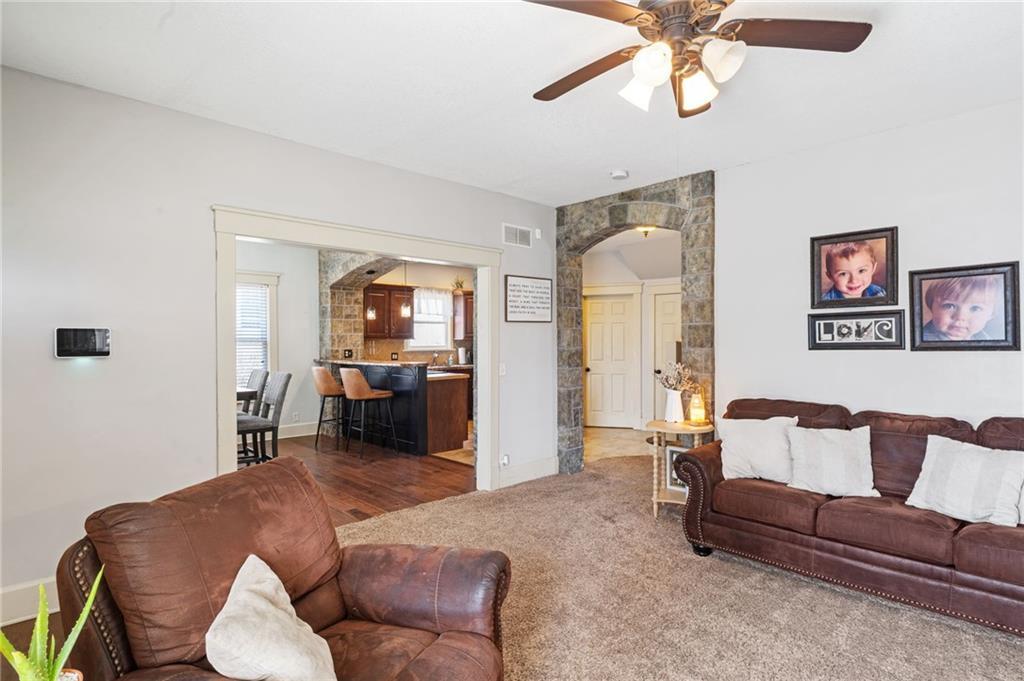 2709 Felix Street St. Joseph, MO 64501 - Photo 6 of 39