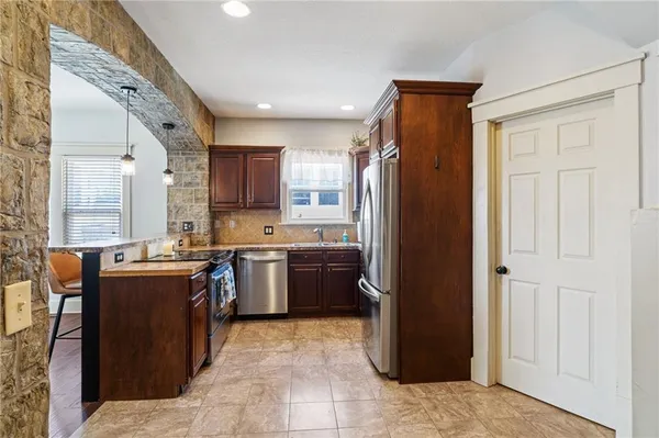 $265,000 | 2709 Felix Street, St. Joseph, MO 64501