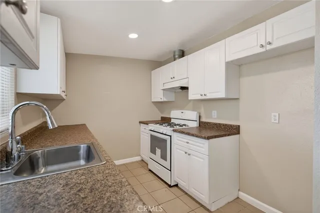 $725,000 | 15643 Sueno Lane, Victorville, CA 92394