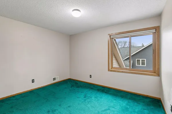 $465,000 | 1325 Courtland East, Waconia, MN 55387