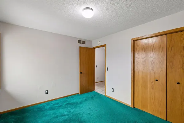 $465,000 | 1325 Courtland East, Waconia, MN 55387