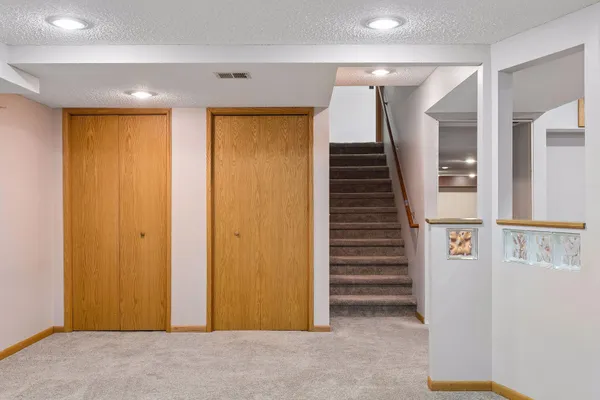 $465,000 | 1325 Courtland East, Waconia, MN 55387