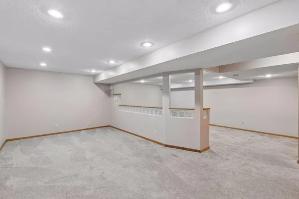 $465,000 | 1325 Courtland East, Waconia, MN 55387