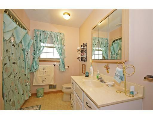 110 East Coon Lake Road Howell, MI 48843 - Photo 9 of 20 Photo 9
