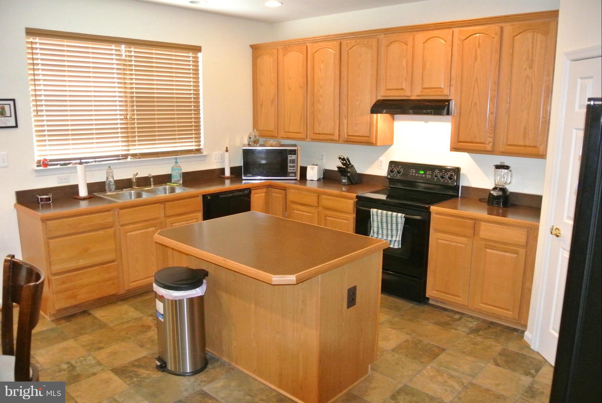 775 Holly Leaf Road Culpeper, VA 22701 - Photo 3 of 30 Kitchen