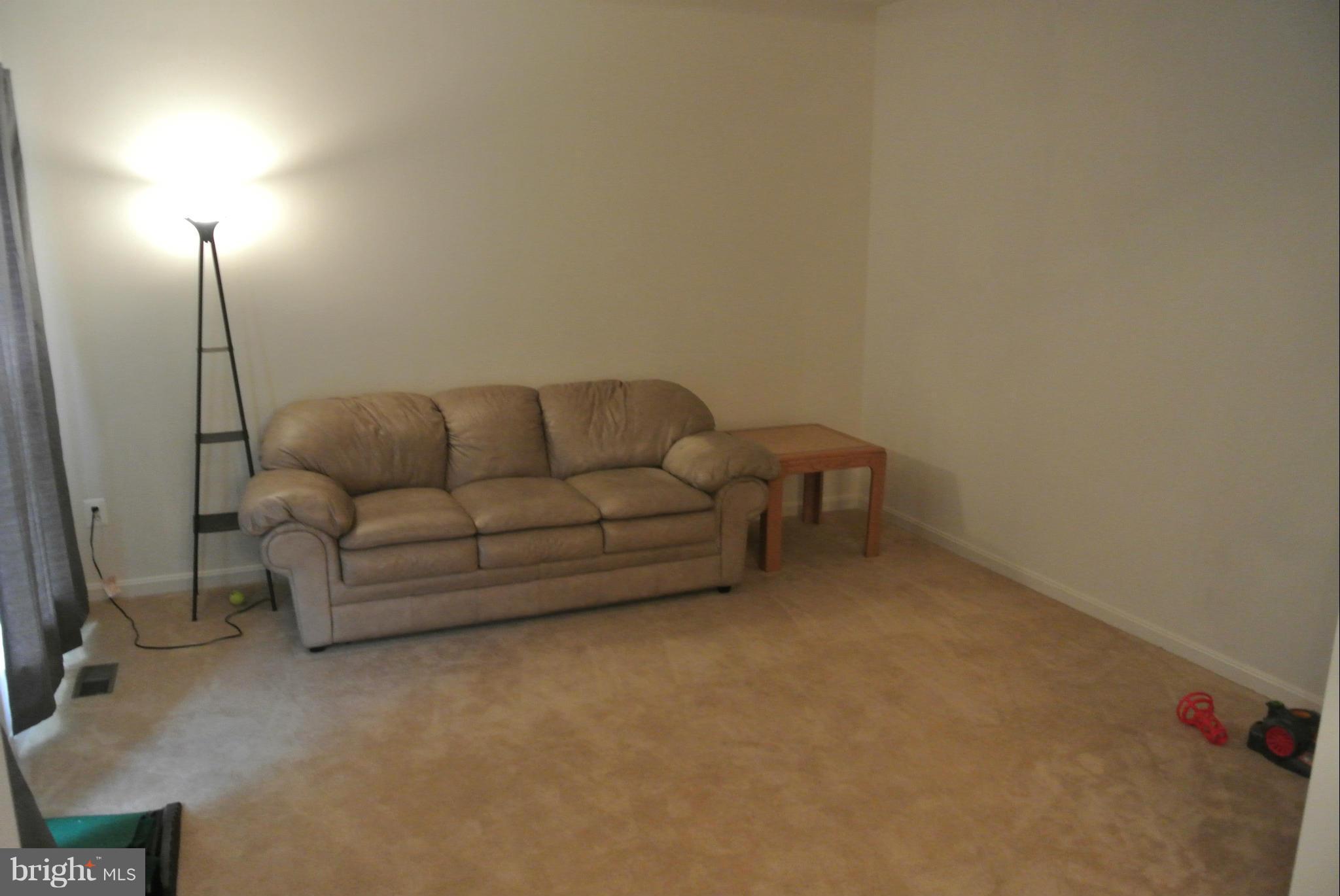 775 Holly Leaf Road Culpeper, VA 22701 - Photo 24 of 30 Living Room