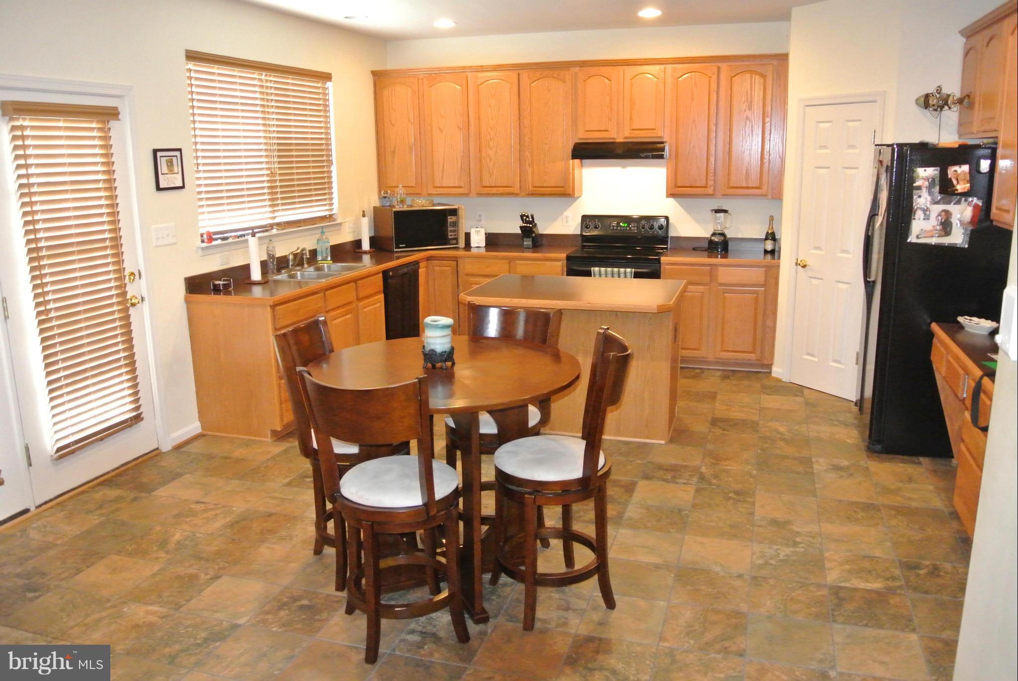 775 Holly Leaf Road Culpeper, VA 22701 - Photo 4 of 30 Kitchen