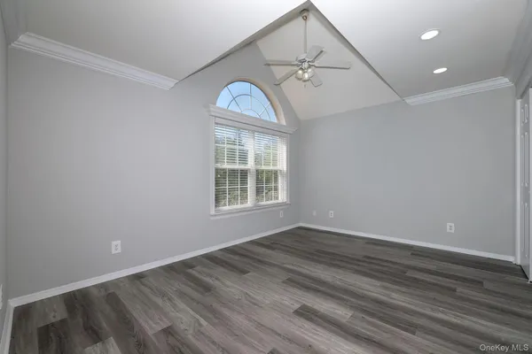 $3,445 | 170 Overlook Drive, Unit 170, Farmingville, NY 11738