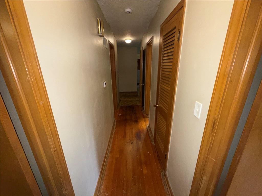 5008 Spring Street Kansas City, MO 64133 - Photo 8 of 36