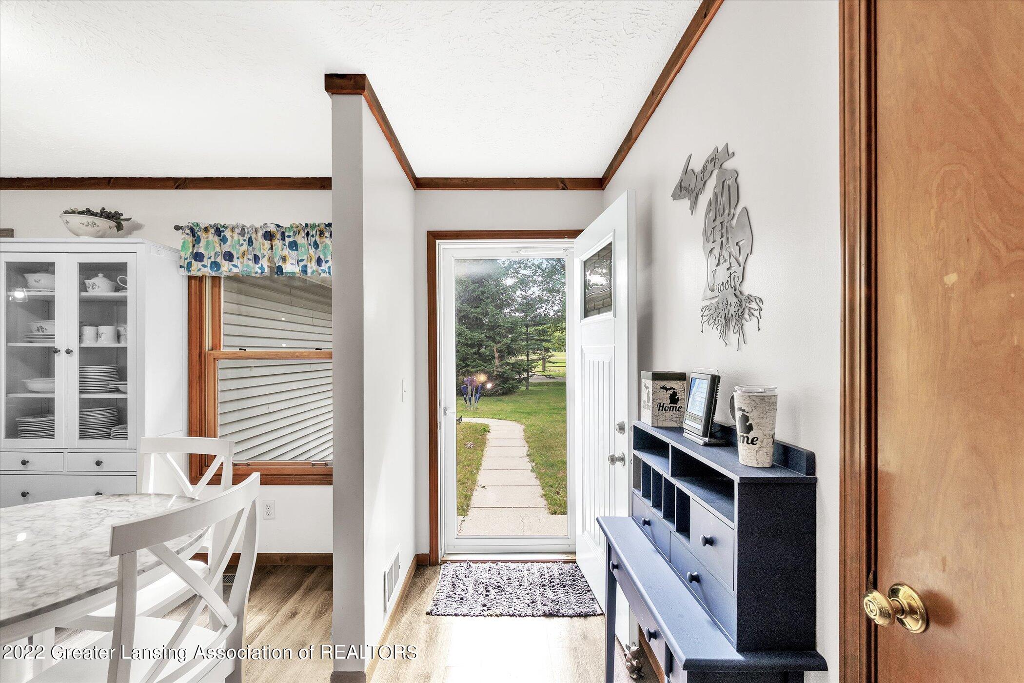 7828 Linton Road St. Johns, MI 48879 - Photo 8 of 60 09-7828-Linton-Rd-St-WindowStill-Real-Es